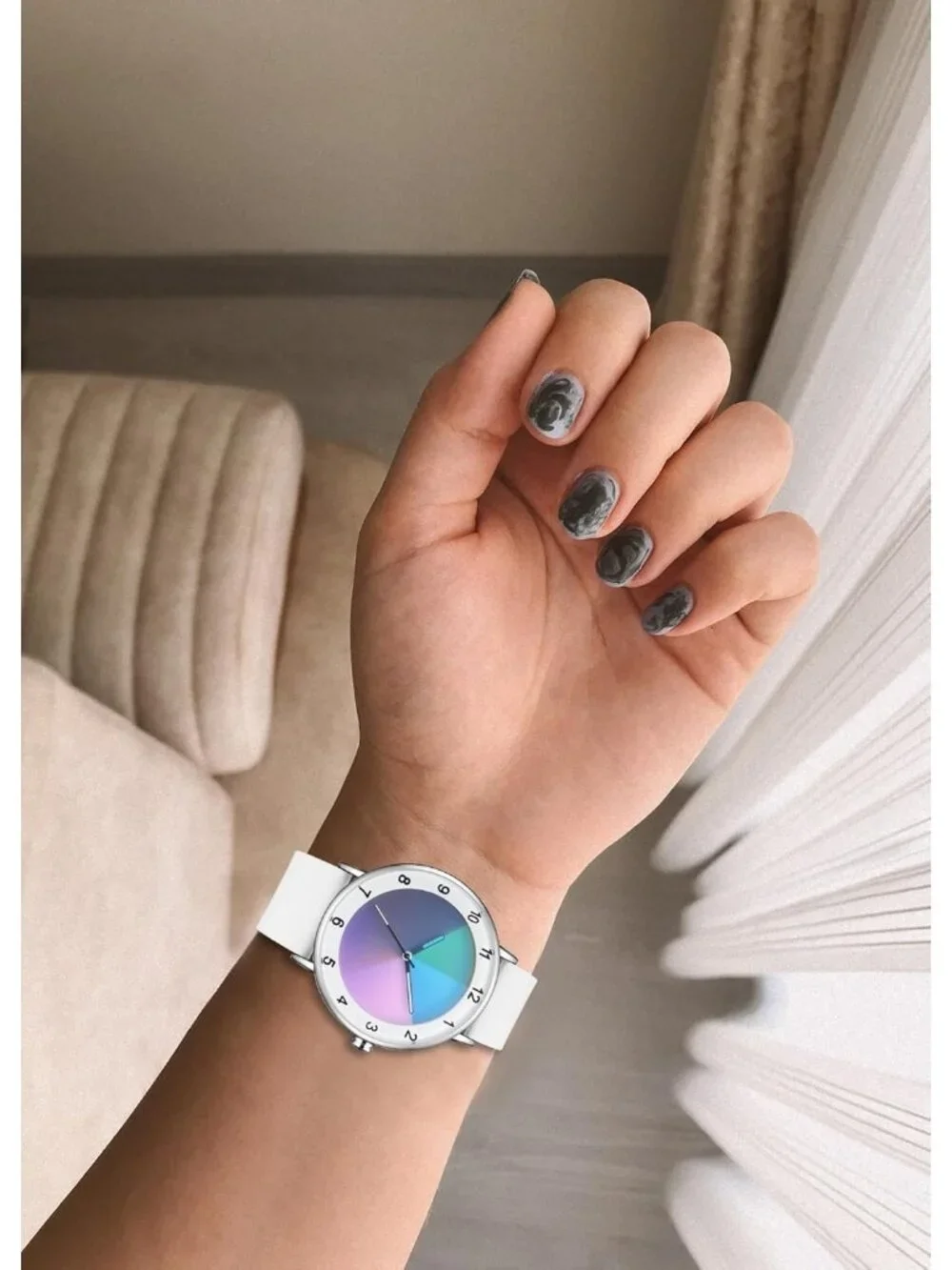 Unisex White Analog Quartz Creative Original Design Unique Casual Wrist Watch